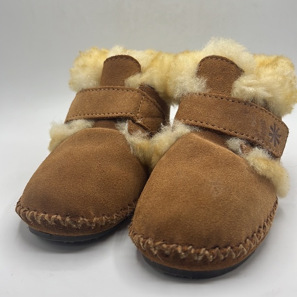 LL Bean Chestnut Boots with Fur Lined - Picture 6 of 7